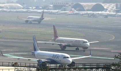 আকাশপথে ঘোর বিপদ! এটিএফ-এর দামে দিশেহারা বিমান সংস্থাগুলো, বড়সড় ফ্লাইট বাতিলের আশঙ্কা