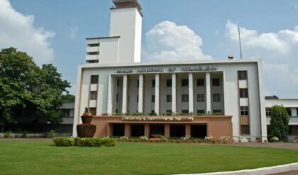 মেধাই কি কাল হলো? IIT খড়গপুরের হস্টেলে উদ্ধার বারাসাতের ছাত্রের ঝুলন্ত দেহ, তুঙ্গে ঘনীভূত রহস্য!