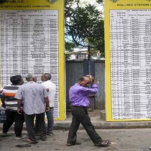 ভোটের আগেই বিস্ফোরক রিপোর্ট! কোটিপতি ৩২১, নারী নির্যাতনে অভিযুক্ত ৯৪; বুধবার কি রক্তক্ষয়ী মহাযুদ্ধ বাংলায়?