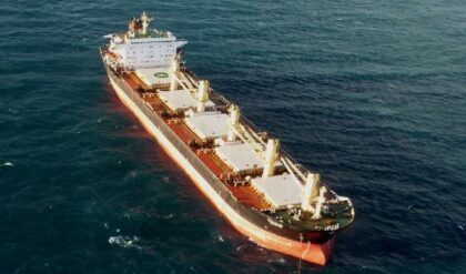 ৩৬ ঘণ্টা পর ফিরে এল জাহাজ! মধ্যপ্রাচ্যের উত্তপ্ত জলসীমায় চরম অনিশ্চয়তায় বাংলাদেশি নাবিকরা