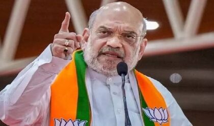 “সিটি অফ জয়” এখন “বস্তির শহর”! মমতার ভোটব্যাঙ্ক নিয়ে বিস্ফোরক শাহ, দিলেন সরকার পতনের ডেডলাইন