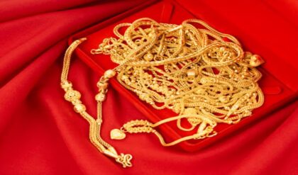 লক্ষ্মীবারে বড় ধামাকা! অনেকটা সস্তা হলো হলুদ ধাতু, কলকাতা-সহ দেশের বড় শহরগুলির লেটেস্ট রেট জানুন