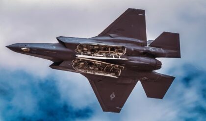 ইরান-আমেরিকা আকাশযুদ্ধ তুঙ্গে: দ্বিতীয় F-35 ধ্বংসের দাবি তেহরানের, মুখ খুলল না পেন্টাগন!