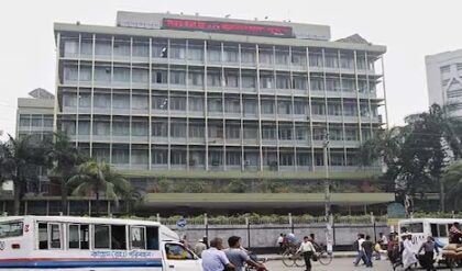 সন্ধ্যা ৬টায় শপিংমল বন্ধ, অফিস ৭ ঘণ্টা: ইরান যুদ্ধের কোপে কি অন্ধকারে ডুবছে বাংলাদেশ?