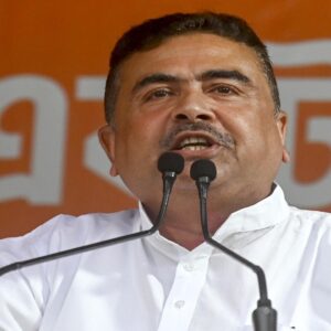 “দিদি নিজে হেরে এবার ভাড়া করা প্রার্থী দাঁড় করিয়েছেন!” পবিত্র করকে সরাসরি তোপ শুভেন্দু অধিকারীর