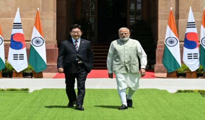 অস্থির বিশ্বে শান্তির কাণ্ডারি ভারত ও দক্ষিণ কোরিয়া! মোদী-লি বৈঠকে স্বাক্ষরিত বড় চুক্তি, ভয় পাবে শত্রু দেশ?
