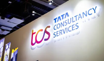 “আঁচল ধরে টানত, ঊরুতে হাত দিত!” টিসিএস-এর অন্দরে নরকযন্ত্রণা, যৌন লালসার শিকার নারী কর্মীরা!