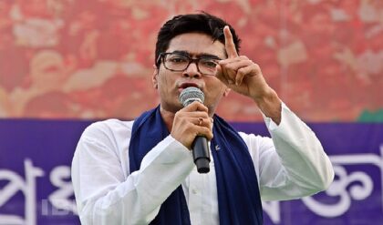 বাঁকুড়া থেকে মোদী সরকারকে হুঁশিয়ারি! তফসিলিদের ওপর হামলা ও মূল্যবৃদ্ধি ইস্যুতে রণংদেহি অভিষেক