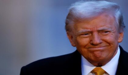 পাকিস্তানে মার্কিন প্রতিনিধি দল! ট্রাম্পের এক বার্তায় বদলে গেল সব সমীকরণ; বড় কোনো যুদ্ধের প্রস্তুতি?