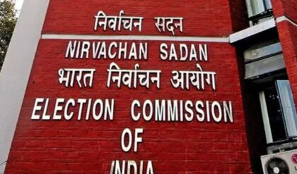 কমিশনের কড়া দাওয়াই! ভবানীপুরে কর্তব্যে গাফিলতির অভিযোগে শাস্তির মুখে ৩ আধিকারিক, কী ঘটেছিল?