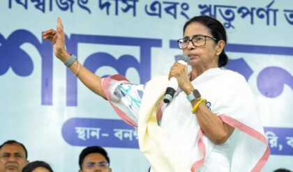 “১০০ বিমান, ২০০ হেলিকপ্টার!” ভোটের ময়দানে বিজেপির ‘টাকা’ নিয়ে বিস্ফোরক মমতা
