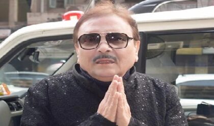 নিজের হাতে মেখে খাওয়ালেন কর্মীদের! পান্তা-উৎসবে ‘দিদির’ নির্দেশ অক্ষরে অক্ষরে পালন মদনের