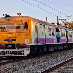 শিয়ালদহ মেন ও উত্তর শাখায় চরম ভোগান্তি! সপ্তাহান্তেই বাতিল একগুচ্ছ লোকাল ট্রেন, তালিকায় আপনারটা নেই তো?