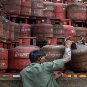 রান্নার গ্যাস নিয়ে হাহাকার পড়বে? দেশে এলপিজি-র মজুত নিয়ে বড় আপডেট দিল ইন্ডিয়ান অয়েল