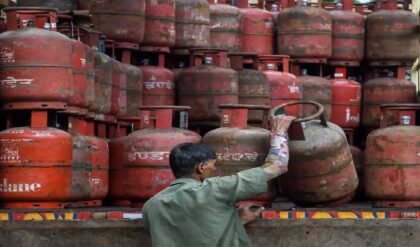 রান্নার গ্যাস নিয়ে হাহাকার পড়বে? দেশে এলপিজি-র মজুত নিয়ে বড় আপডেট দিল ইন্ডিয়ান অয়েল