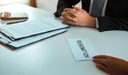 চাকরি ছাড়ার পর ‘নোটিশ পিরিয়ড’ কি বাধ্যতামূলক? জেনে নিন আইনি বাঁচার উপায়!