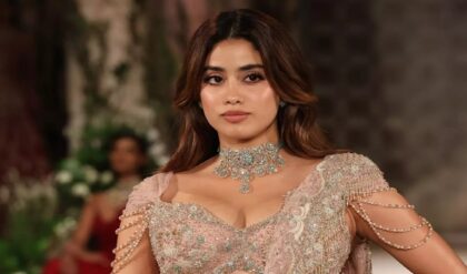 মদের নেশায় চুর হয়ে থাকতেন জাহ্নবী! শ্রীদেবী-কন্যার জীবনের সেই ‘অন্ধকার’ সত্যি ফাঁস!