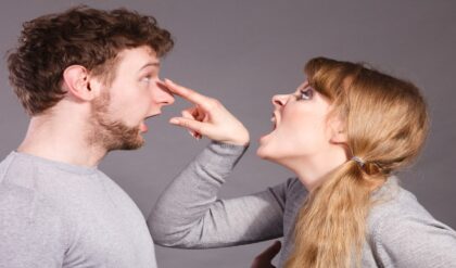 “প্রেম করবি না?” স্রেফ এইটুকু প্রশ্ন, উত্তর শুনতেই প্রেমিকের গায়ে আগুন ধরিয়ে দিল তরুণী!