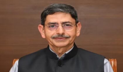 ভোটের বাজারে বড় ধামাকা! লোকভবনে খুলল ২৪ ঘণ্টার হেল্পলাইন, এক ফোনেই মিটবে সব অশান্তি!