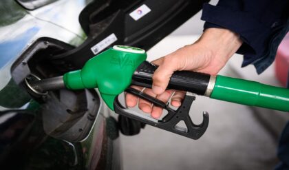 পেট্রোল কি এবার সস্তা হচ্ছে? সরকারের ‘মাস্টারপ্ল্যান’ ইথানলে বড় বদল, মধ্যবিত্তের পকেটে স্বস্তির খবর! ২. ১ এপ্রিল থেকে ন