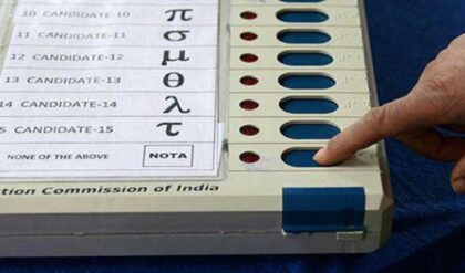 ৫ জন নয়, প্রথম দফায় লড়ছে ৫৫টি রাজনৈতিক দল! ভোটের ময়দানে কারা এই ‘নতুন প্লেয়ার’?