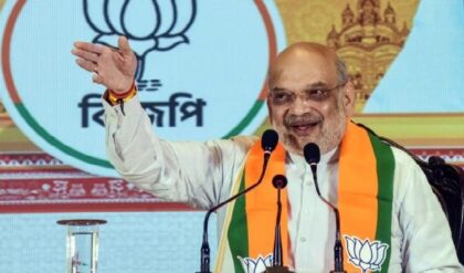 বাংলায় কংগ্রেসের ‘ভবিষ্যৎ’ জানালেন অমিত শাহ! জনসভা থেকে শাহের বড় দাবি— এবার কি তবে খাতা খুলবে হাত শিবির?