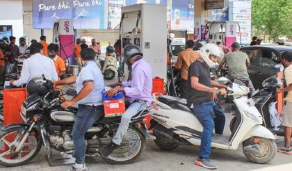 “পেট্রোল পাম্পে শুধু তেল নয়, বিনামূল্যে মেলে এই ৬টি জরুরি পরিষেবা! না দিলে করতে পারেন অভিযোগ”