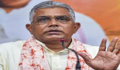 মমতার ‘বিভাজন নীতি’ নিয়ে বিস্ফোরক দিলীপ ঘোষ, দিলেন চরম হুঁশিয়ারি!