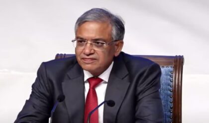 নির্বাচন কমিশনার জ্ঞানেশ কুমারকে সরানোর তোড়জোড়! রাজ্যসভায় ফের জমা পড়ল ইমপিচমেন্ট নোটিস, তুঙ্গে সংঘাত!