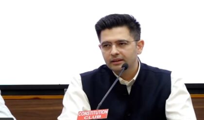 কেজরিওয়ালের সাম্রাজ্যে ধস! রাঘবের সঙ্গে দল ছাড়লেন হরভজন-স্বাতীও, সবাই কি এবার বিজেপিতে?