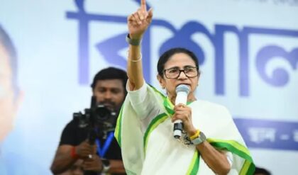 দক্ষিণবঙ্গে তৃণমূলের সুনামি? ১৪২ আসনে কি ‘গোহারা’ হারতে চলেছে বিজেপি? জল্পনা তুঙ্গে!