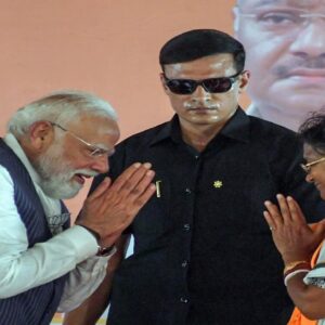 কার ‘ফাইল’ খোলার হুঁশিয়ারি দিলেন মোদি? আরজি কর ইস্যুতে রত্না দেবনাথকে পাশে নিয়ে নজিরবিহীন আক্রমণ প্রধানমন্ত্রীর!