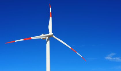 উচ্চাকাঙ্ক্ষী লক্ষ্য বনাম কচ্ছপ গতি! বায়ুবিদ্যুতে কেন পিছিয়ে পড়ছে বাংলাদেশ? সামনে এল চাঞ্চল্যকর তথ্য