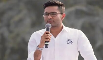 “সৎ সাহস থাকলে ৪ তারিখ কলকাতায় থাকুন!” অমিত শাহকে সরাসরি চ্যালেঞ্জ ছুড়ে দিলেন অভিষেক