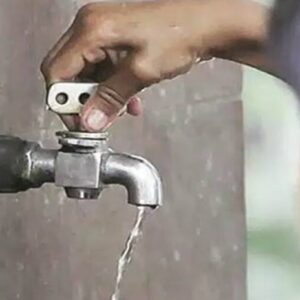 ভোটের বাজারে প্রতিশ্রুতির বন্যা, কিন্তু গ্লাসভর্তি বিষ! পানীয় জলের হাহাকারে চাতক পাখি গাইঘাটা