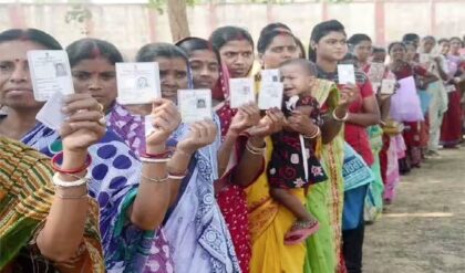 অলি-গলিতে বাইক বাহিনী, মোড়ে মোড়ে সিসিটিভি! দ্বিতীয় দফার ভোটে পশ্চিমবঙ্গকে ‘দুর্গ’ বানাচ্ছে কমিশন