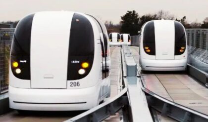 কলকাতার রাস্তায় এবার ‘ড্রাইভারলেস’ ট্যাক্সি! চালক ছাড়াই নিমেষে পৌঁছে দেবে গন্তব্যে, তাক লাগানো শুরু তিলোত্তমায়