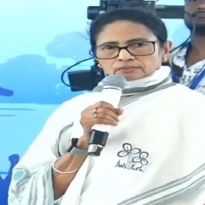 ভবানীপুরে মমতার মেগা হুঙ্কার! ভোটারদের ভয় দেখানো থেকে বুথ দখল— সরাসরি কেন্দ্রীয় বাহিনীকে কাঠগড়ায় তুললেন দিদি