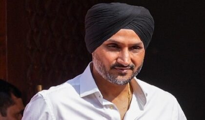 পদ্ম শিবিরে নাম লেখাতেই কপাল খুলল ভাজ্জির! এবার থেকে কোন ক্যাটাগরির নিরাপত্তা পাবেন ভারতের এই তারকা স্পিনার?