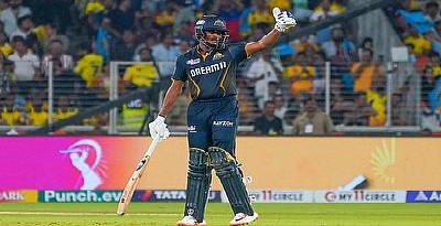 ঘরের মাঠেই কুপোকাত সিএসকে! টাইটান্স ঝড়ে খড়কুটোর মতো উড়ে গেল ঋতুরাজ-বাহিনী