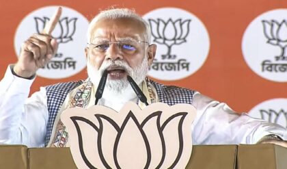 তৃণমূলের ‘লন্ডন’ স্বপ্ন বনাম মোদীর ‘আসল কলকাতা’! নির্বাচনের শেষ লগ্নে বড় মাস্টারস্ট্রোক প্রধানমন্ত্রীর, কী বদল আসছে শহরে?