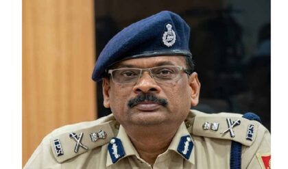 ভোটের মাঝেই বড় চমক! ৩ দিন পরই অবসর ছিল, আরও ৬ মাস কুর্সিতেই থাকছেন ডিজি সিদ্ধনাথ গুপ্তা!