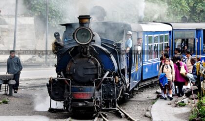এবার আস্ত একটা টয়ট্রেন আপনার! দার্জিলিঙে ঘুরতে অবিশ্বাস্য সুযোগ দিচ্ছে রেল