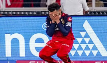 “বিরাটের সেই কান্না ভোলা যায় না!” কেকেআরকে হারানোর পর কোহলিকে নিয়ে এ কী বললেন ক্রুনাল পাণ্ড্য?