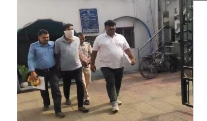 খোদ রক্ষকই ভক্ষক! কুলটিতে নাবালিকাকে শ্লীলতাহানির অভিযোগে শ্রীঘরে সিআইএসএফ জওয়ান!