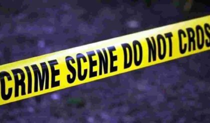 বেঙ্গালুরুতে ফ্ল্যাটের দরজা ভাঙতেই হাড়হিম দৃশ্য! নগ্ন অবস্থায় মিলল তরুণীর পচন ধরা দেহ, ছড়াচ্ছে রহস্যের গন্ধ!