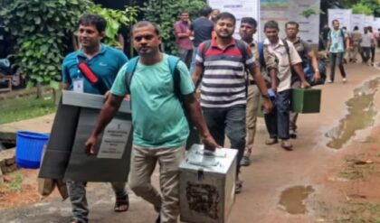 ভোটের ময়দানে কোটিপতিদের দাপট, অথচ প্রার্থীর মাথায় ঋণের বোঝা! দ্বিতীয় দফার প্রার্থীদের হলফনামায় বিস্ফোরক তথ্য