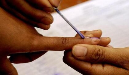 ভোটার কার্ড নেই? কুছ পরোয়া নেহি! এই ১২টি নথি থাকলেই দিতে পারবেন ভোট, জেনে নিন বুথের নিয়মাবলী