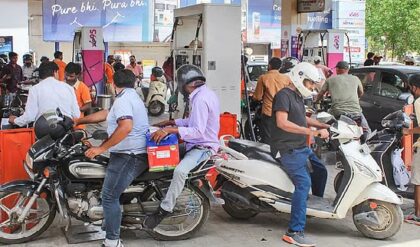 পেট্রোলে ১০, ডিজেলে সাড়ে ১২ টাকা বৃদ্ধি? ভাইরাল খবরের সত্যতা ফাঁস করল পিআইবি (PIB)!