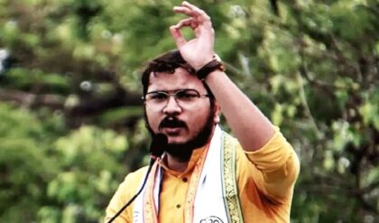 দেবাংশুর নিশানায় কেন্দ্রীয় বাহিনী! চুঁচুড়ায় তৃণমূল এজেন্টকে ‘বেধড়ক মার’, মেজাজ হারিয়ে এ কী করলেন প্রার্থী?